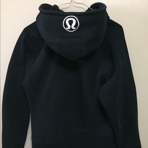 Black Lululemon hoodie